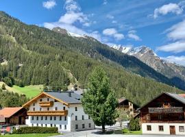 APART Kirschner, hotelli kohteessa Sankt Leonhard im Pitztal