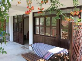 Apartman NeSa Boracko jezero، فندق في كونييتش