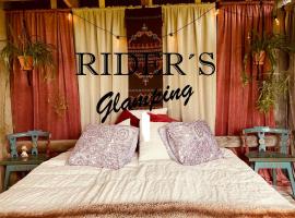Rider's Glamping, camping de luxe à Bäck