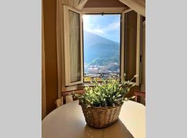 Casa Flea - Holiday apartment with 2 bedrooms, hotel amb aparcament a Gualdo Tadino