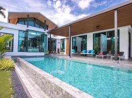 Riviera Villa, Luxury 5 Beds, Baan Bua Nai Harn, hotel di lusso a Phuket
