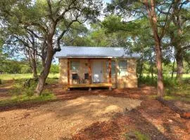 Cabins at Flite Acres-Mockingbird Cabin