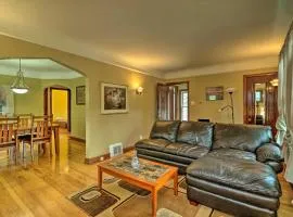 Cozy Duplex Half Mi to Magic Bag and Woodward Ave!