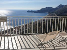 Casa Vacanze Mamma Angela, hótel í Letoianni