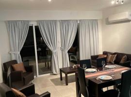 Cozy 2 bedrooms apartment in complex with swimming pools and beautiful view, apartment in Paphos