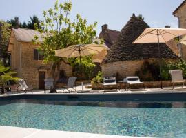 Le Four à Pain, Gîte avec piscine et SPA proche Sarlat: Marquay şehrinde bir ucuz otel