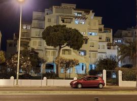 Playa entre pinares, hotel perto de Golf Nuevo Portil, El Portil