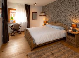 Larici Rooms: Roana'da bir otel