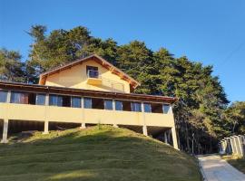 Recanto Lua Clara, habitación en casa particular en Campos do Jordão