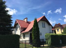 Holiday home Jarzębinowa 9 – hotel w Rowach