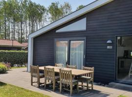 Diek42, hotel in Kattendijke