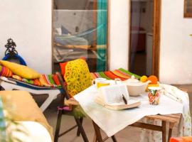 Luna - Eco Retreat Finca Artis Tirma，位于塔拉哈勒赫的酒店