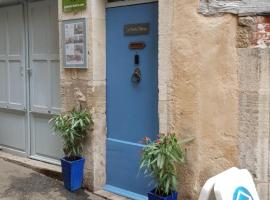 La Porte Bleue, B&B/chambre d'hôtes à Saint-Antonin