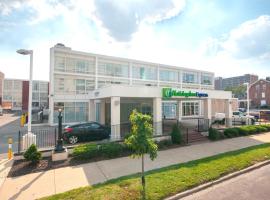 Holiday Inn Express St. Louis Central West End, an IHG Hotel, hotel que admite mascotas en St. Louis