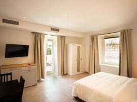 ALPENCITY SUITES, hotel din Trento