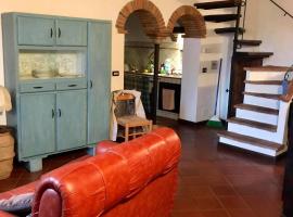 Casa Vacanze Il Torchio, hotel v destinaci Piancastagnaio