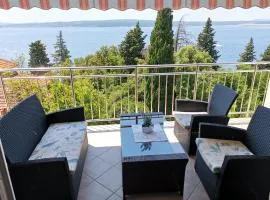 SARA LUX apartment with sea view, 50m from the beach