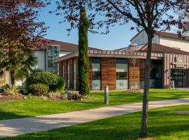 Domaine la Charpinière, The Originals Collection, hotel perto de Aeroporto de Saint-Étienne – Bouthéon - EBU, Saint-Galmier