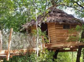 Cabane Dans Les Arbres - Les Lutins, holiday rental in Mechmont