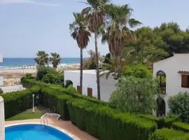 Renoviertes Strandappartment mit Meerblick