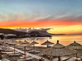 Molos Beach Rooms