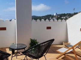 BLAU Bonito Duplex con Terraza - WeHost Costa Brava, hotel en Calella de Palafrugell