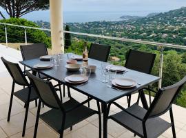 Maison avec vue panoramique, αγροικία σε Cavalaire-sur-Mer