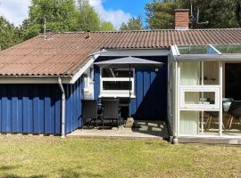 8 person holiday home in Hadsund, feriehus i Odde