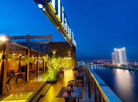 Brilliant Hotel, boutique hotel in Da Nang