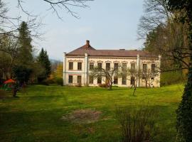 Sisi-Schloss Rudolfsvilla - Qunitett, vacation rental in Reichenau