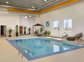 Microtel Inn and Suites by Wyndham Weyburn, hotel v destinácii Weyburn