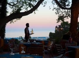 Albergo Miramare, hotel in Cala Gonone