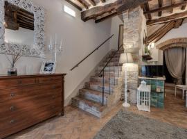 TORRE CAMALDOLI B&B - Borgo Capitano Collection - Albergo diffuso、サン・クイーリコ・ドルチャのホテル