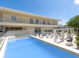 Melina Oasis Boutique Hotel, khách sạn 3 sao ở Kassiopi