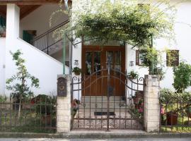 Rooms Torcello - with shared bathroom, B&B in Portorož
