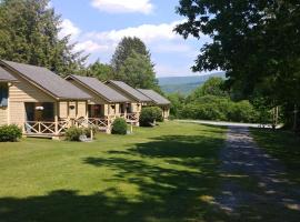 Serenity Motel, hotel perto de Bennington Battlefield Park, Shaftsbury