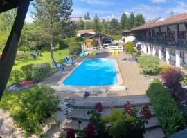 La Vieille Ferme, hotel a prop de Aeròdrom de Montbeliard-Courcelles - XMF, a Étupes