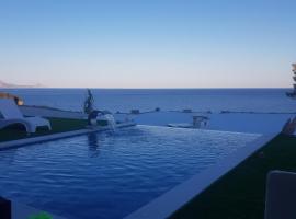 Ocean Island Villa, hotel in Achlia