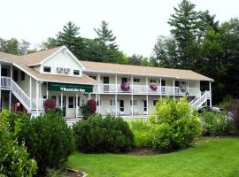 Wilson Lake Inn: Wilton şehrinde bir golf oteli
