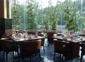 Hotel Oval, Hotel in Surabaya