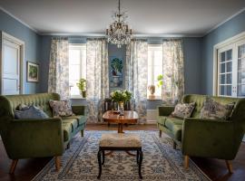 Fregatten Bed & Breakfast, hotel di Karlskrona