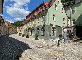 Hotel Garni „zum Bären“, готель у місті Бад-Шандау