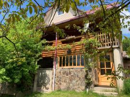 Садиба «Під Горбом», cottage in Kolochava