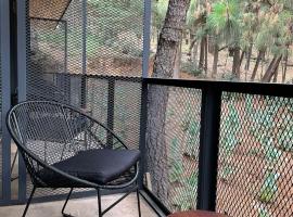 Hotel Oxú & Gampling Solo adultos, ξενοδοχείο σε Valle de Bravo