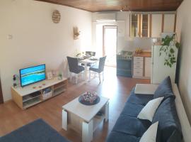 Apartman Lusi, hotel di Buzdohanj