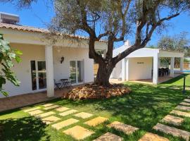 10 MARIA - Almancil, hotel near Loule, Almancil