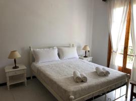 Apelati: Kerion şehrinde bir otel