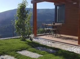 Chalet Pôr do Sol, holiday home in Castro Daire