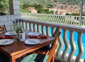 Apartments SUHO Komiza, hotel with pools in Komiža