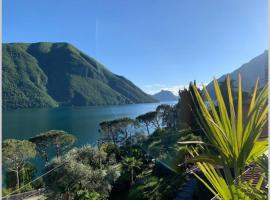 Cosy Penthouse with stunning view on Lugano Lake，西瑪的度假住所